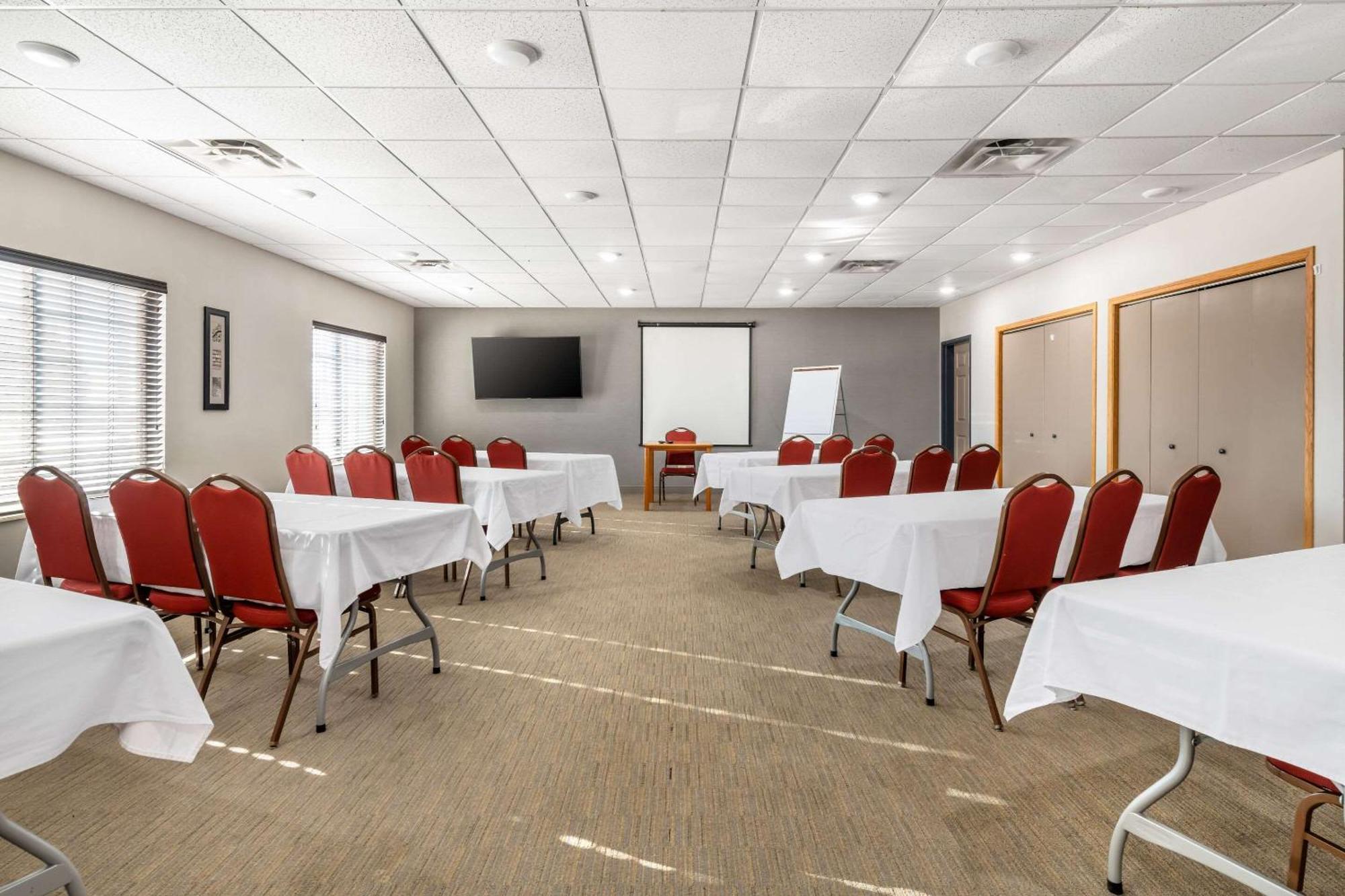 Country Inn & Suites By Radisson, Watertown, Sd Dış mekan fotoğraf