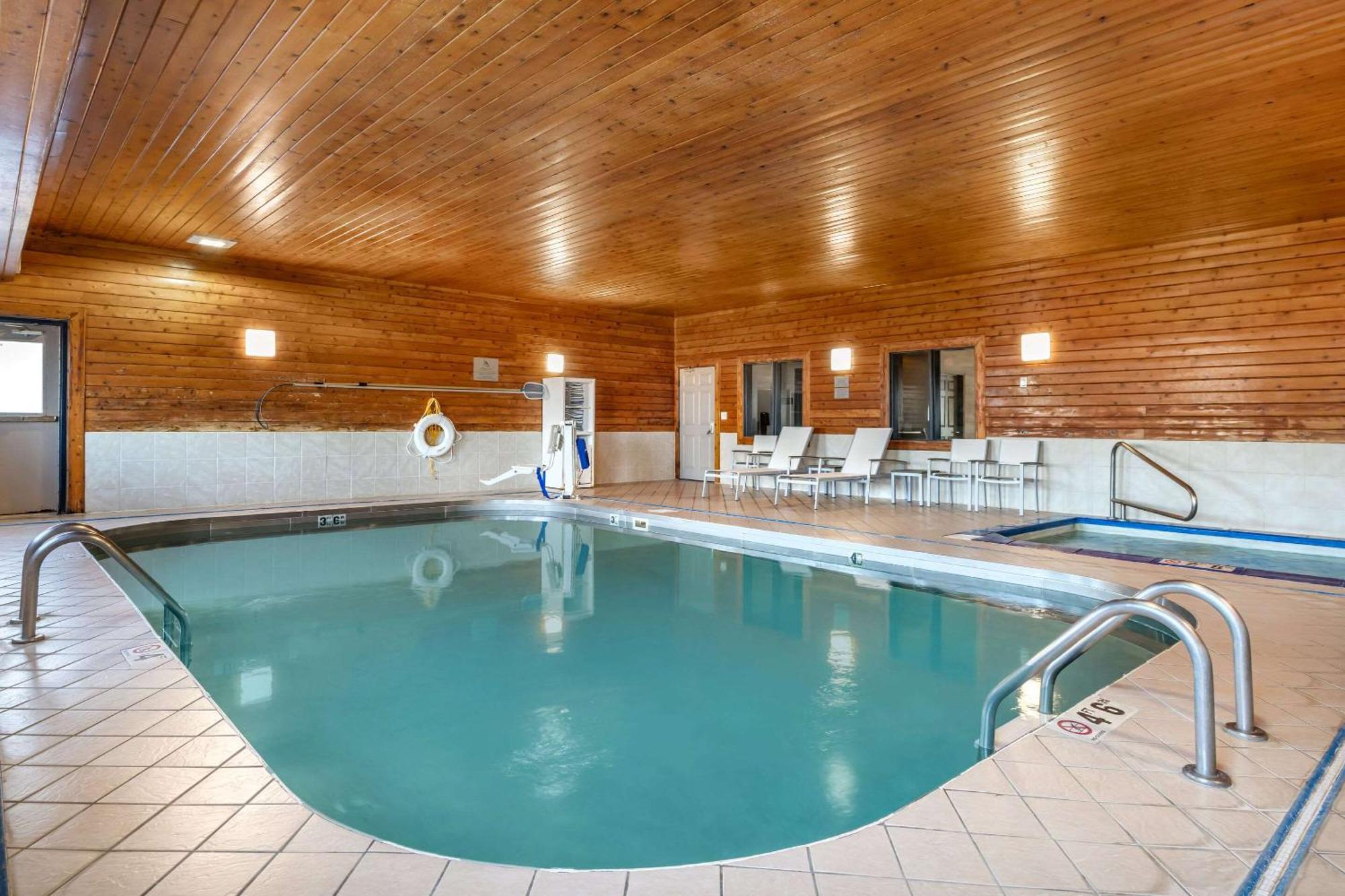 Country Inn & Suites By Radisson, Watertown, Sd Dış mekan fotoğraf