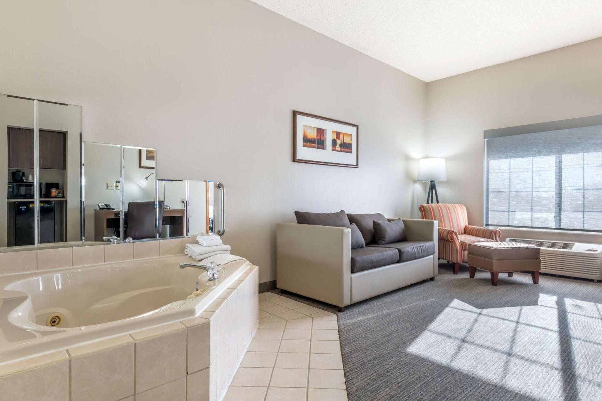 Country Inn & Suites By Radisson, Watertown, Sd Dış mekan fotoğraf