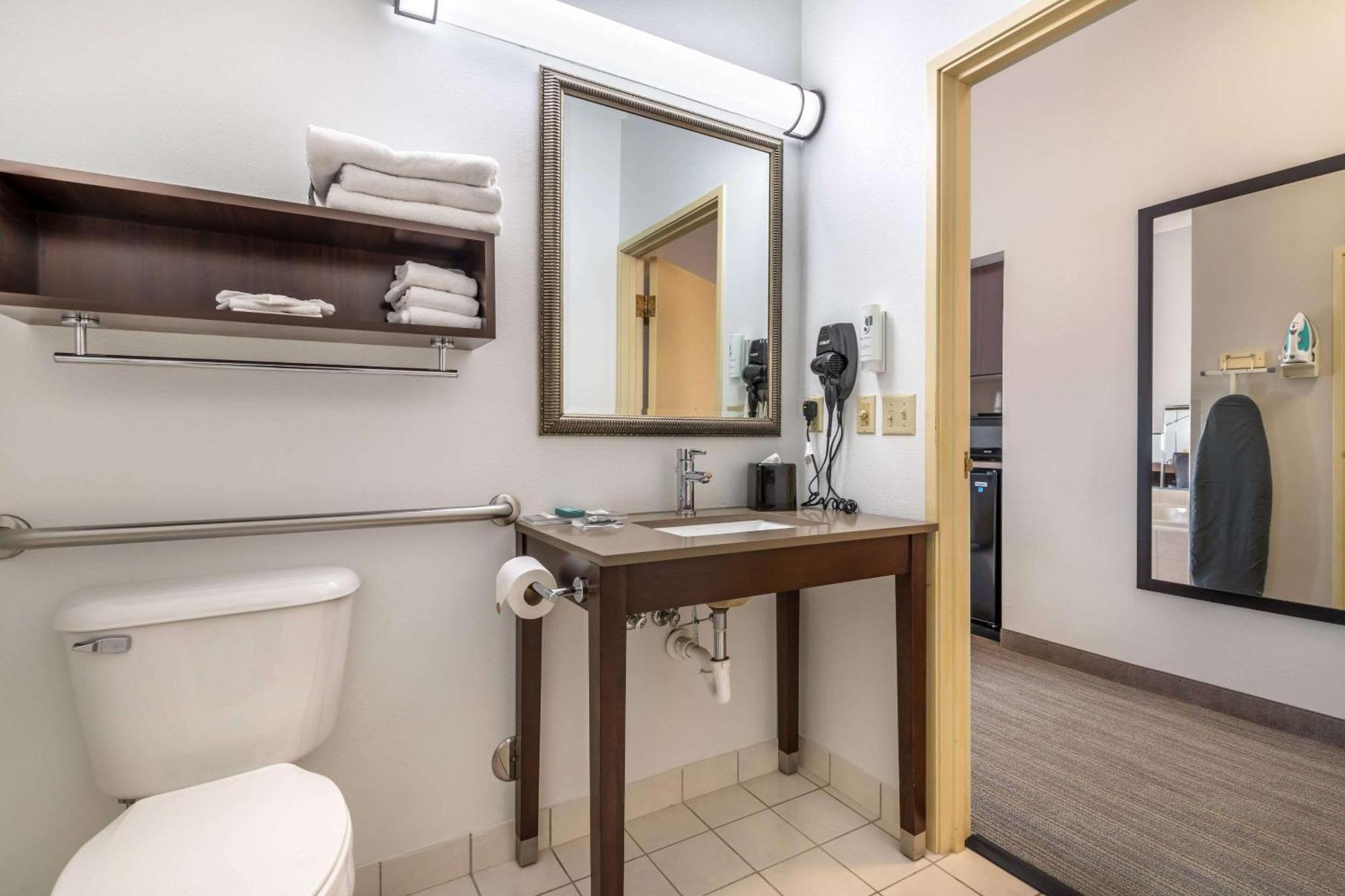 Country Inn & Suites By Radisson, Watertown, Sd Dış mekan fotoğraf